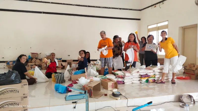 Jelang Natal, Gereja Maria Assumpta Klaten Bagikan 400 Paket Sembako Untuk Lintas Iman
